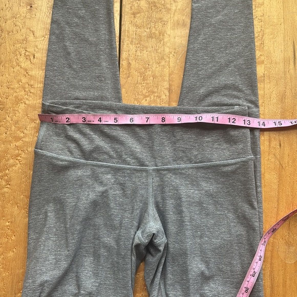 Grey lululemon wonder under leggings size 6 - Picture 5 of 6